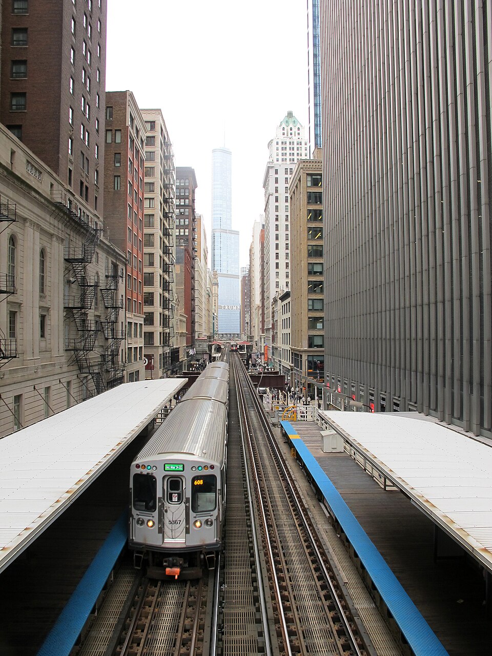 Chicago's one-of-a-kind city-owned, city-operated transit mode (unlike their streets).
