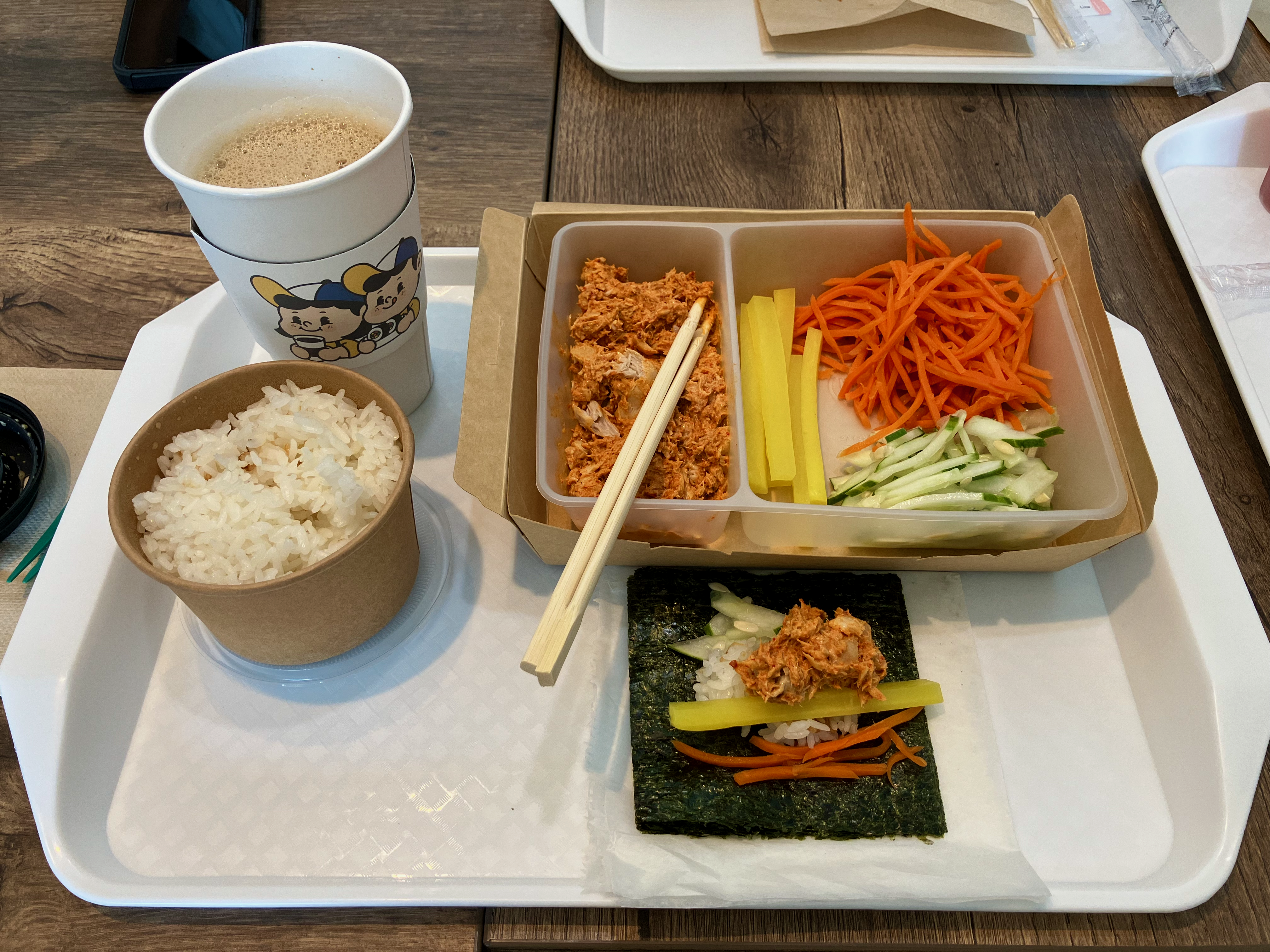 Pandan latte and spicy tuna.