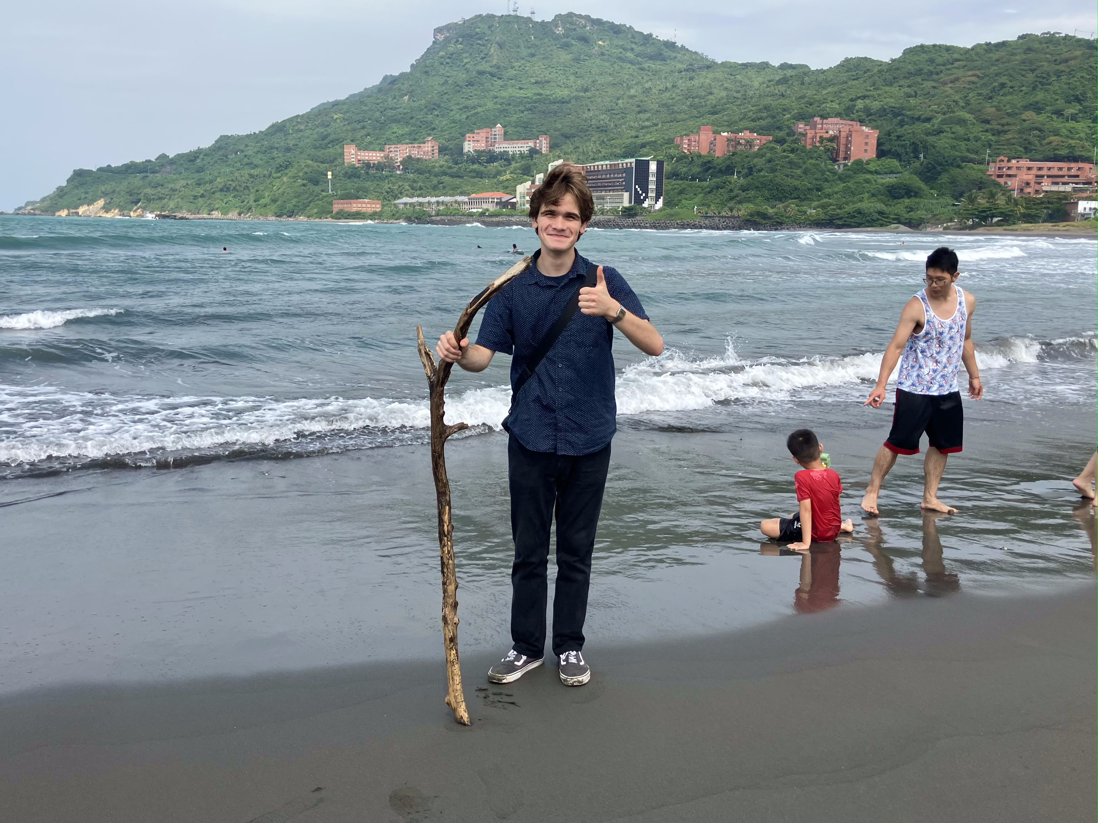 我和西子灣的海邊。